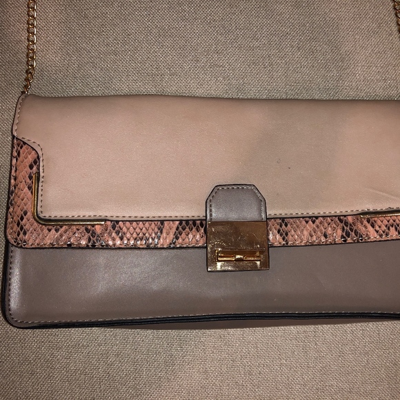 tan clutch bag new look